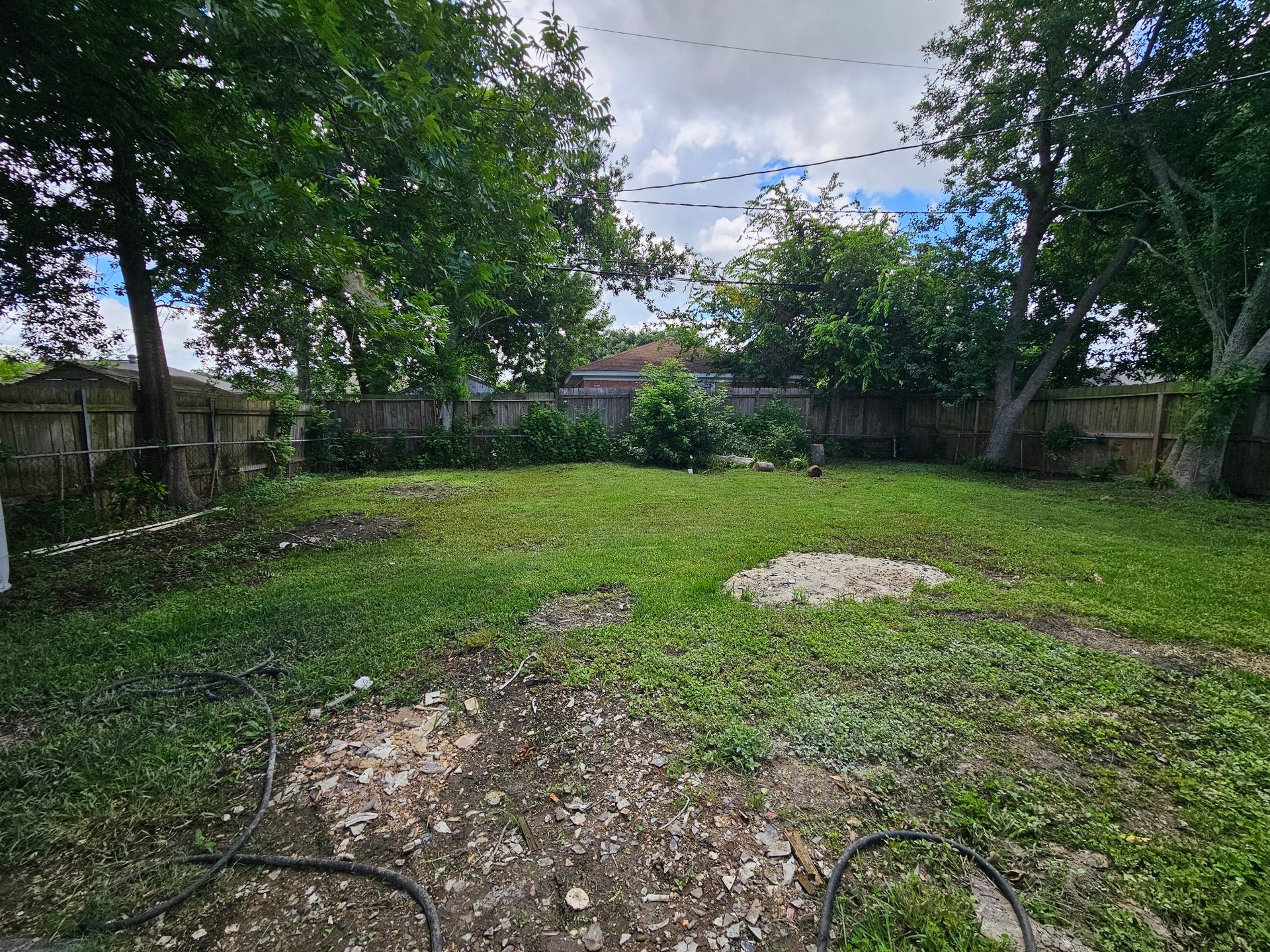2129 Raspberry Lane, Pasadena, TX 77502 2129 Raspberry Lane, Pasadena, TX 77502