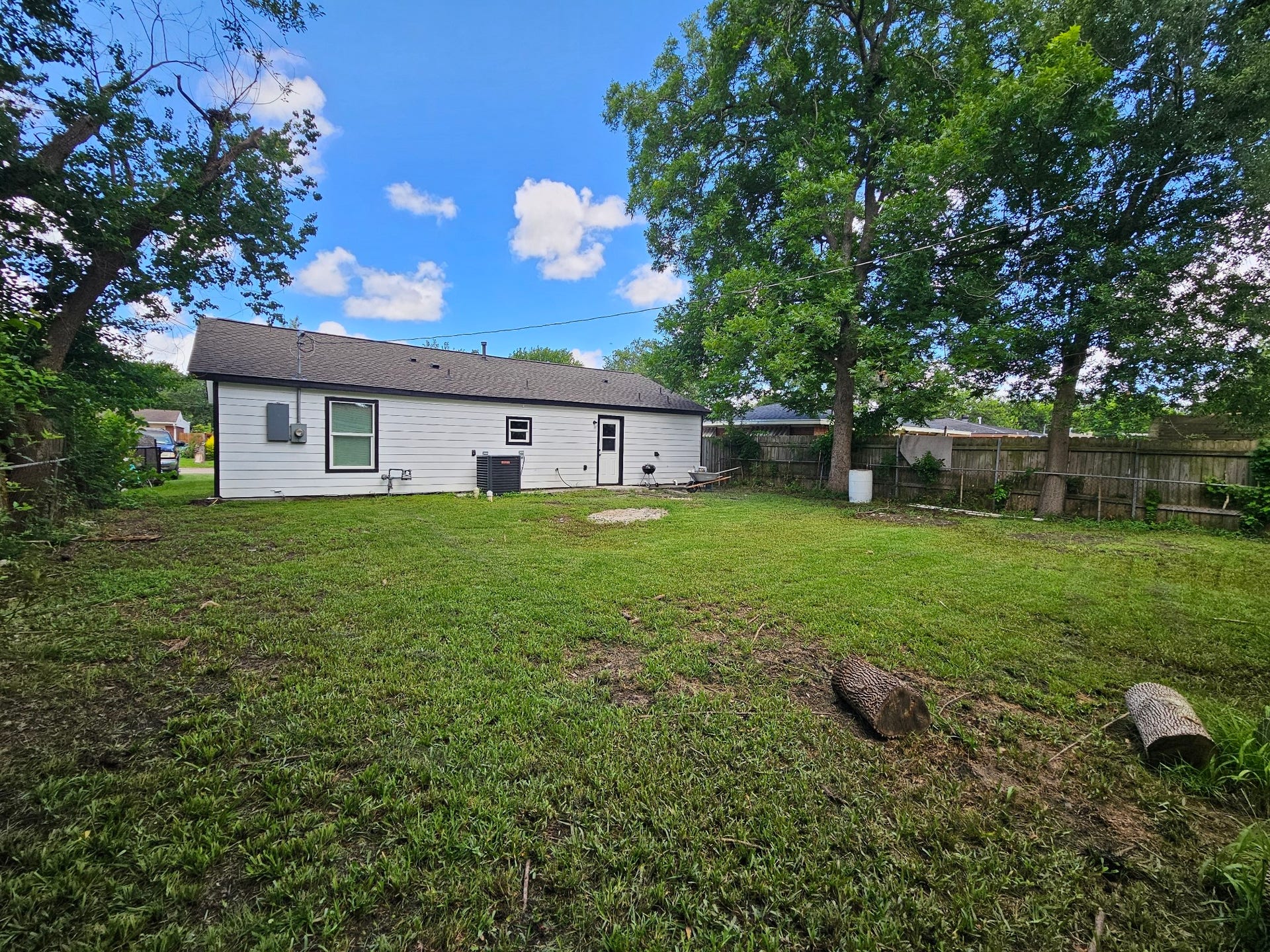 2129 Raspberry Lane, Pasadena, TX 77502 2129 Raspberry Lane, Pasadena, TX 77502
