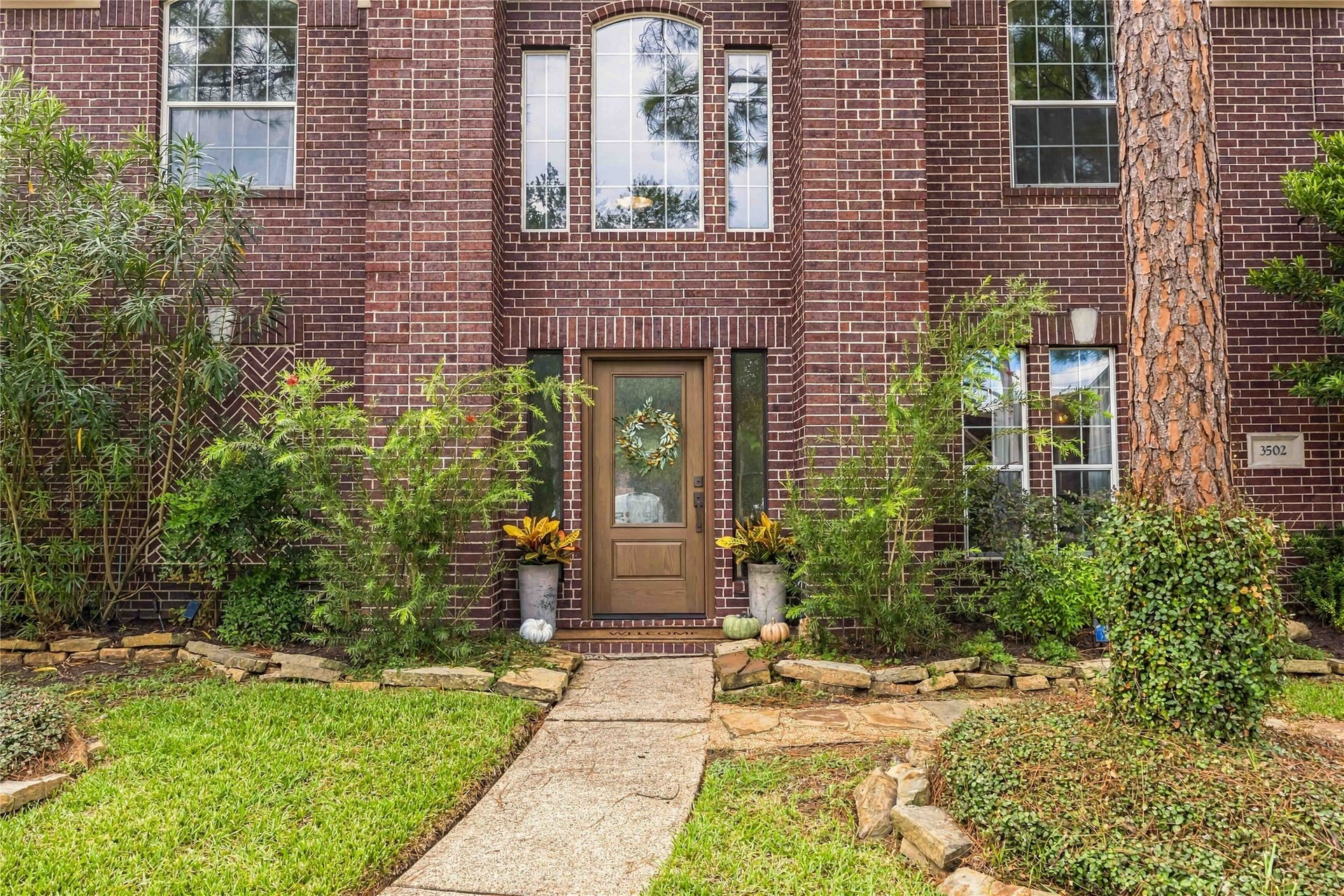 3502 Miraglen Drive, Pearland, TX 77584 3502 Miraglen Drive, Pearland, TX 77584