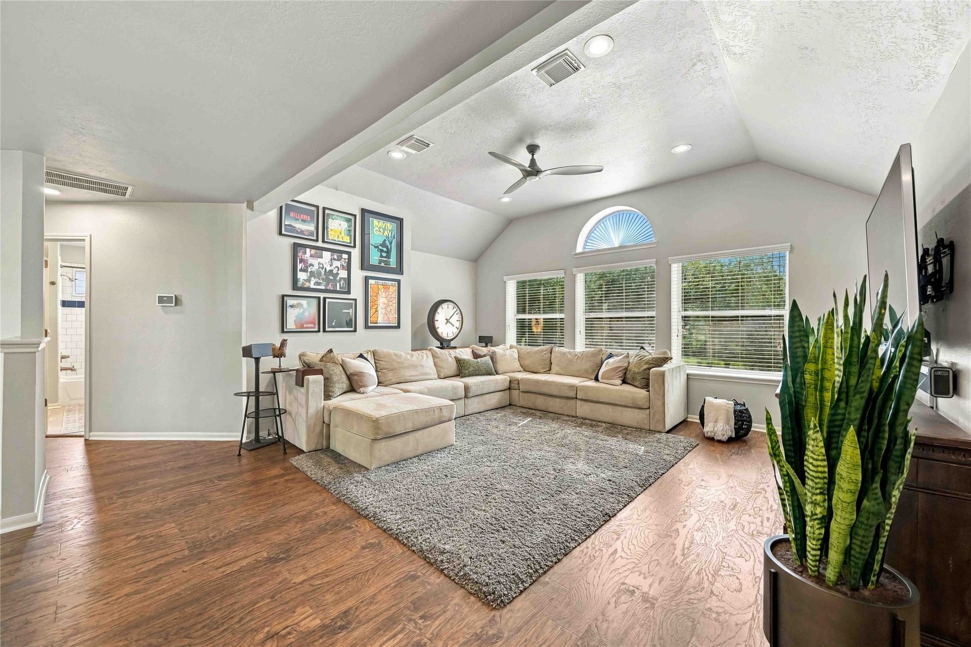 3502 Miraglen Drive, Pearland, TX 77584 3502 Miraglen Drive, Pearland, TX 77584
