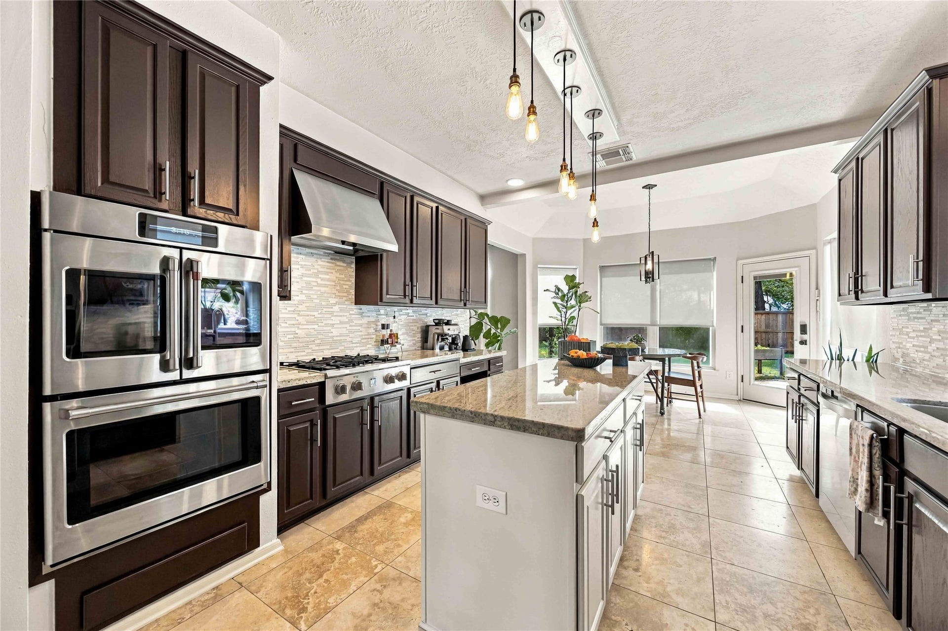 3502 Miraglen Drive, Pearland, TX 77584 3502 Miraglen Drive, Pearland, TX 77584