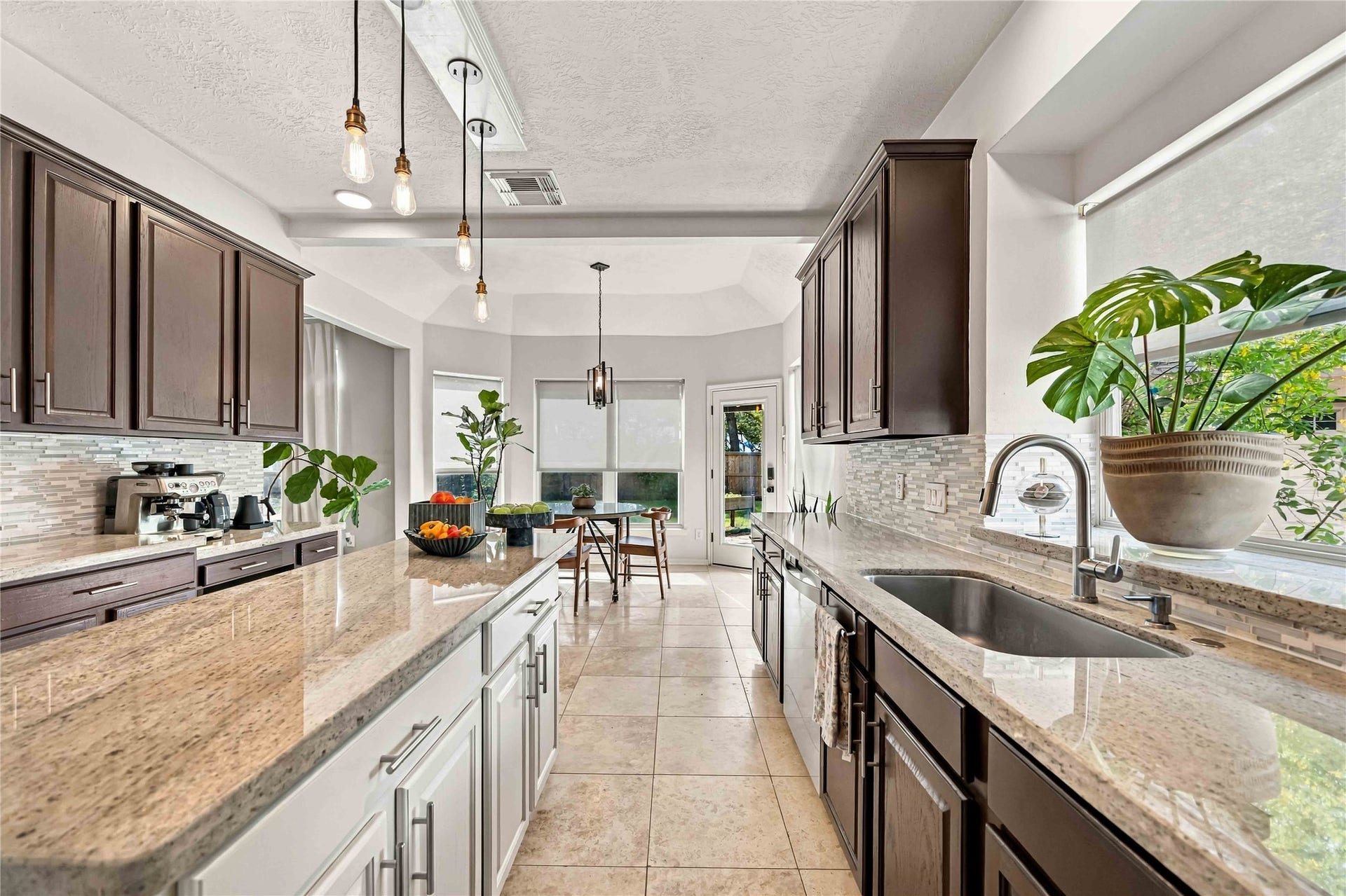 3502 Miraglen Drive, Pearland, TX 77584 3502 Miraglen Drive, Pearland, TX 77584