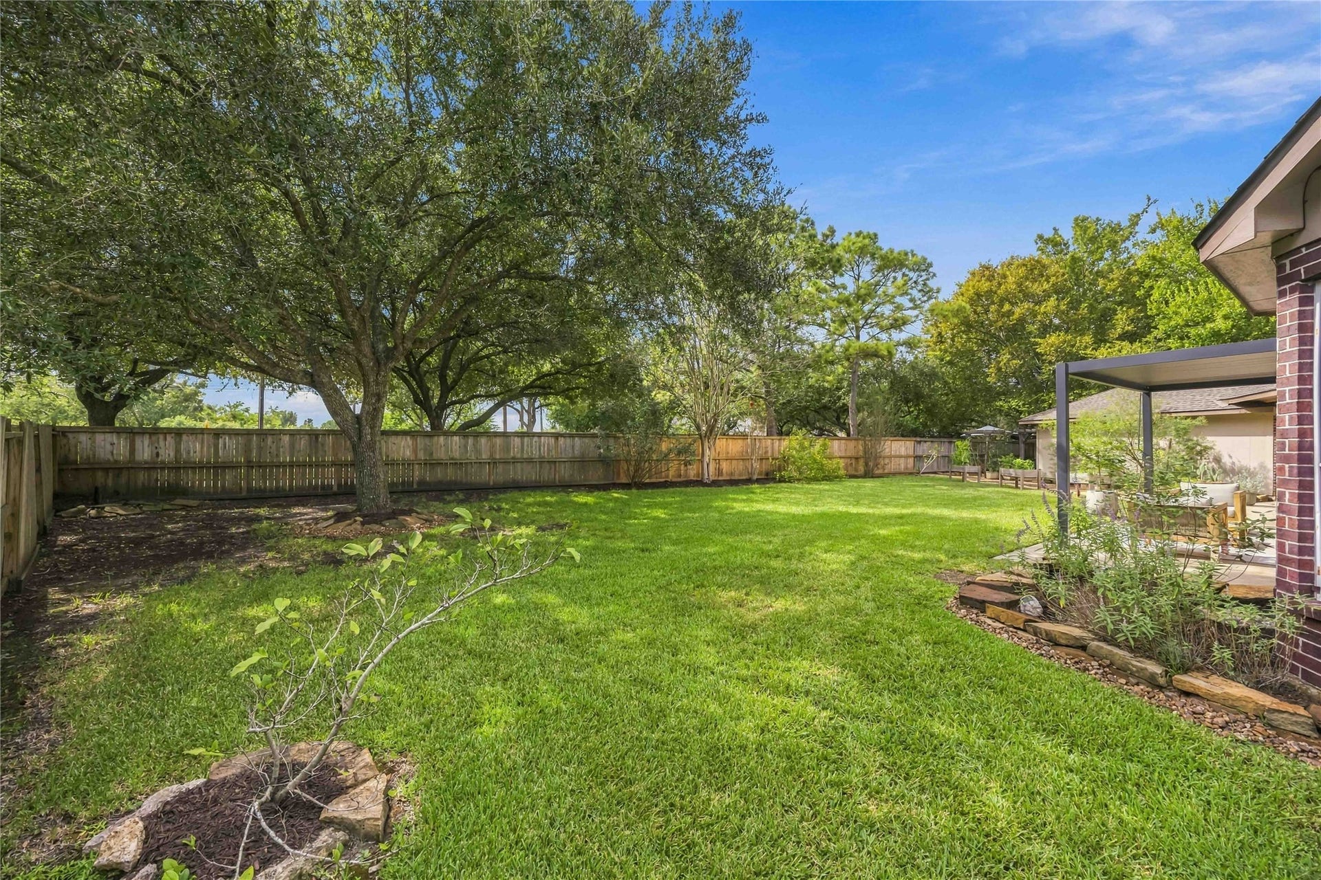 3502 Miraglen Drive, Pearland, TX 77584 3502 Miraglen Drive, Pearland, TX 77584