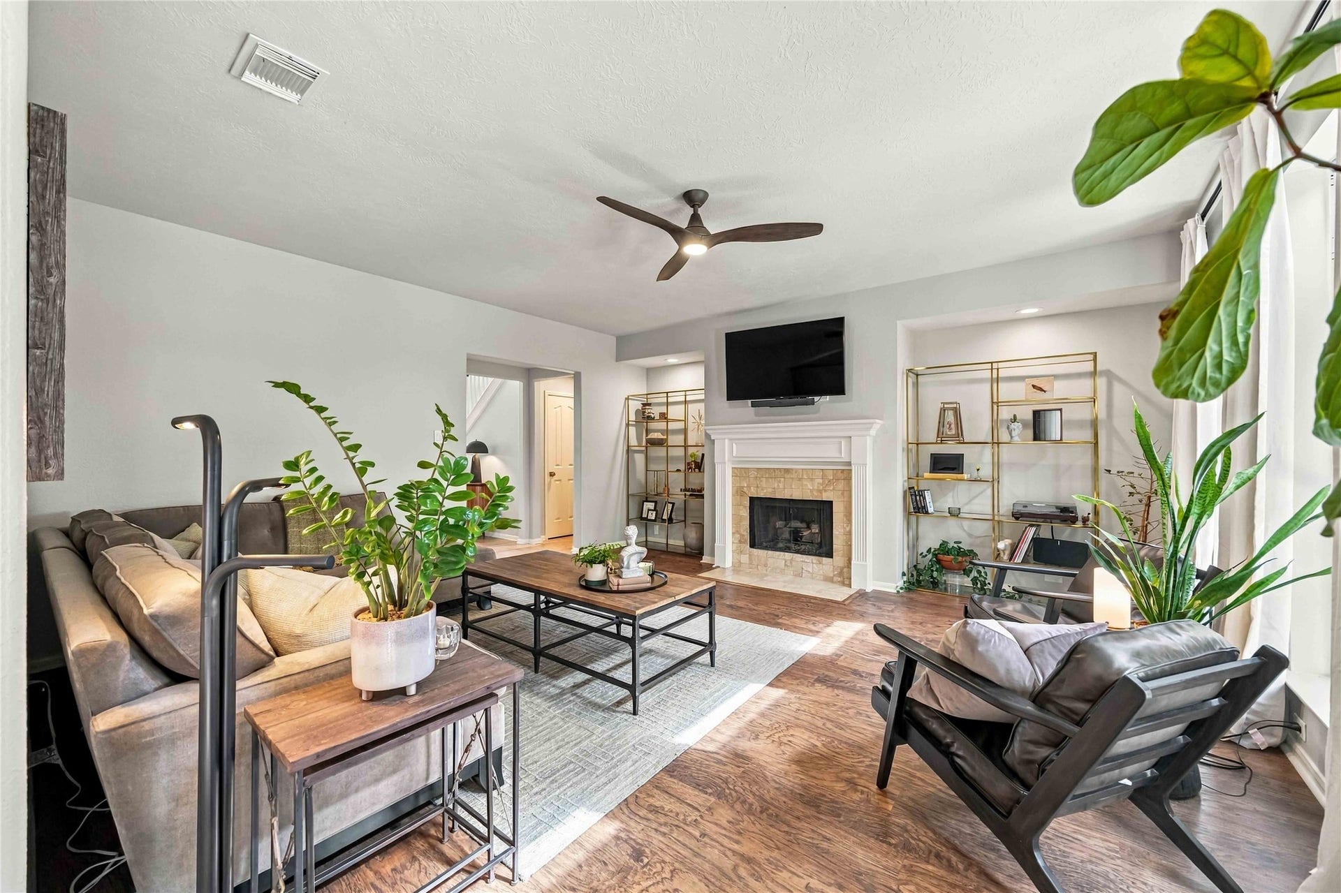 3502 Miraglen Drive, Pearland, TX 77584 3502 Miraglen Drive, Pearland, TX 77584