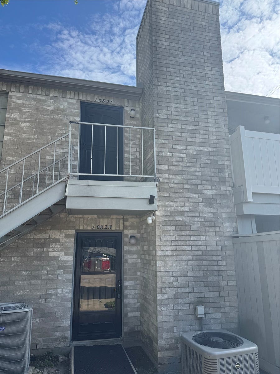 Property photo for 10821 Braes Bend Drive, Houston, TX