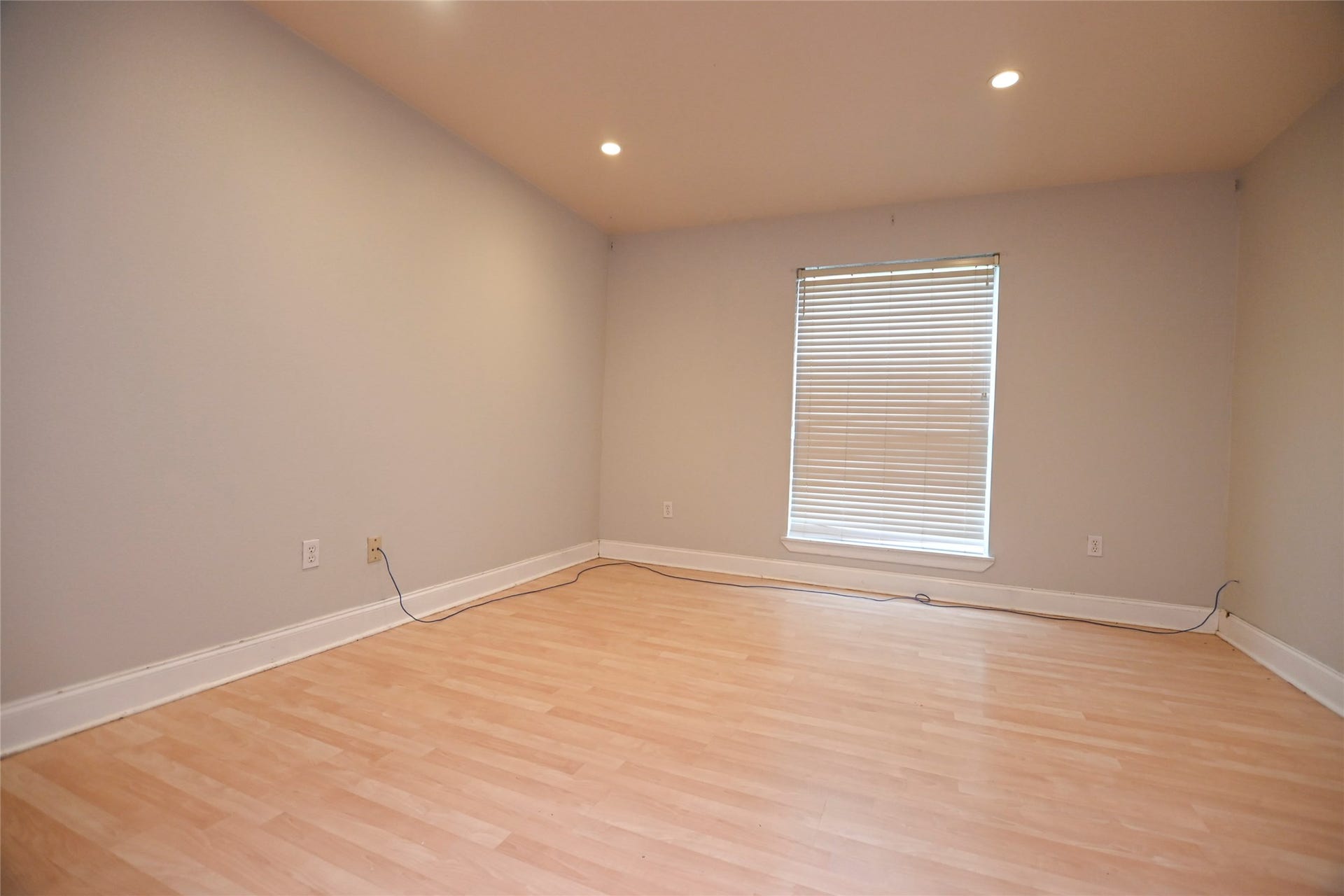 8423 Hearth Drive, #2, Houston, TX 77054 8423 Hearth Drive, #2, Houston, TX 77054