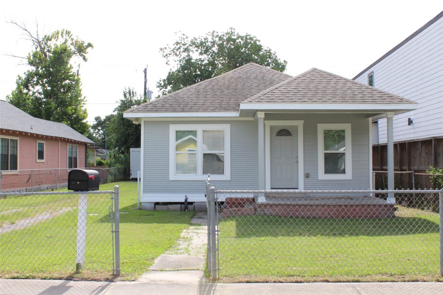 Property photo for 410 Hahlo Street, Houston, TX