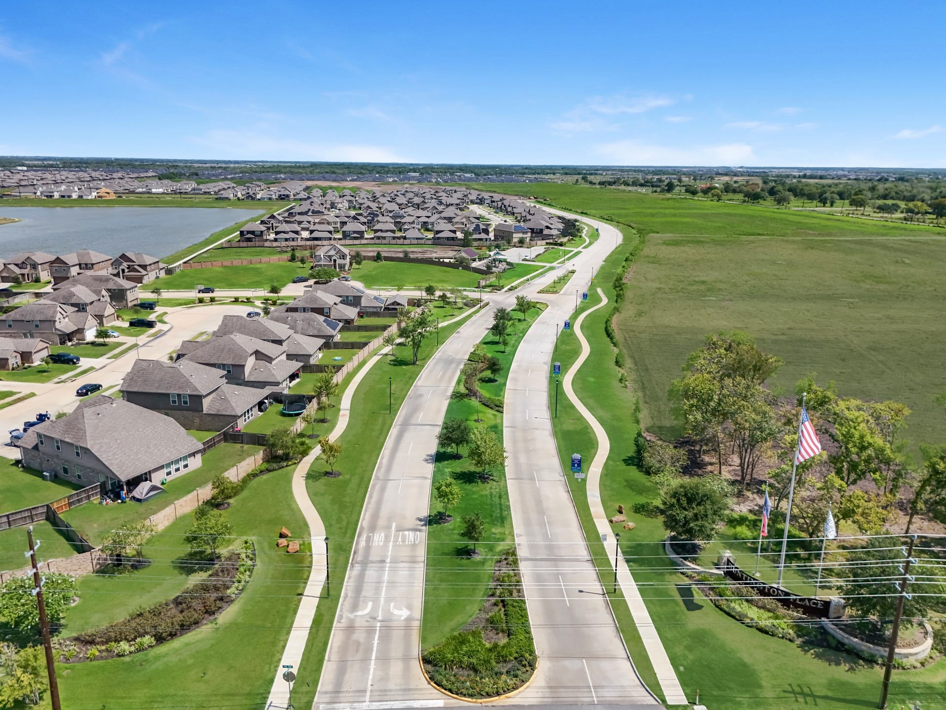 8735 Zenith Trail, Rosharon, TX 77583 8735 Zenith Trail, Rosharon, TX 77583