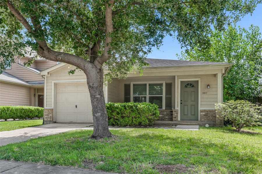 Property photo for 3311 Jib Court, Fresno, TX