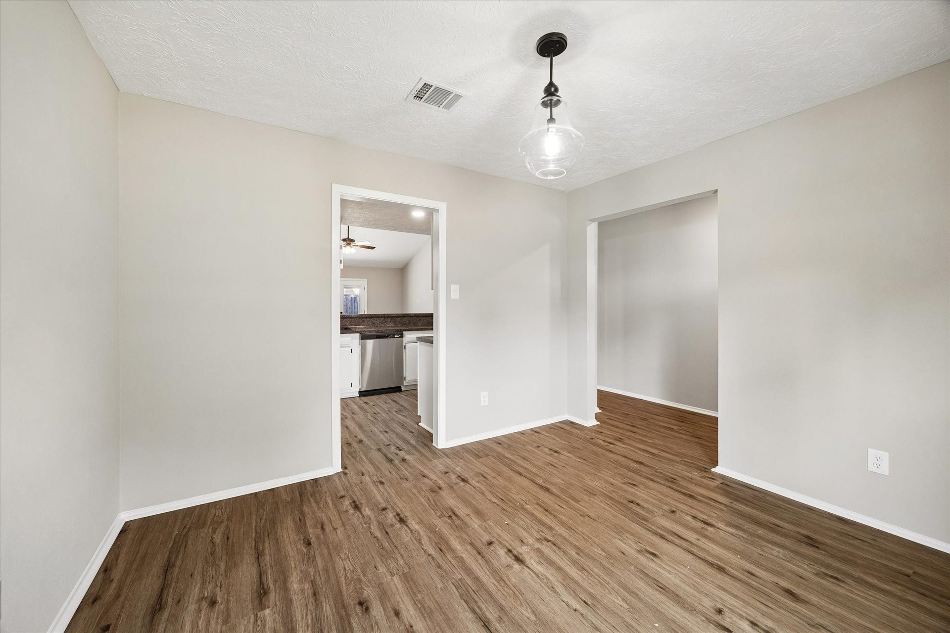 9807 Sparrow Street, La Porte, TX 77571 9807 Sparrow Street, La Porte, TX 77571