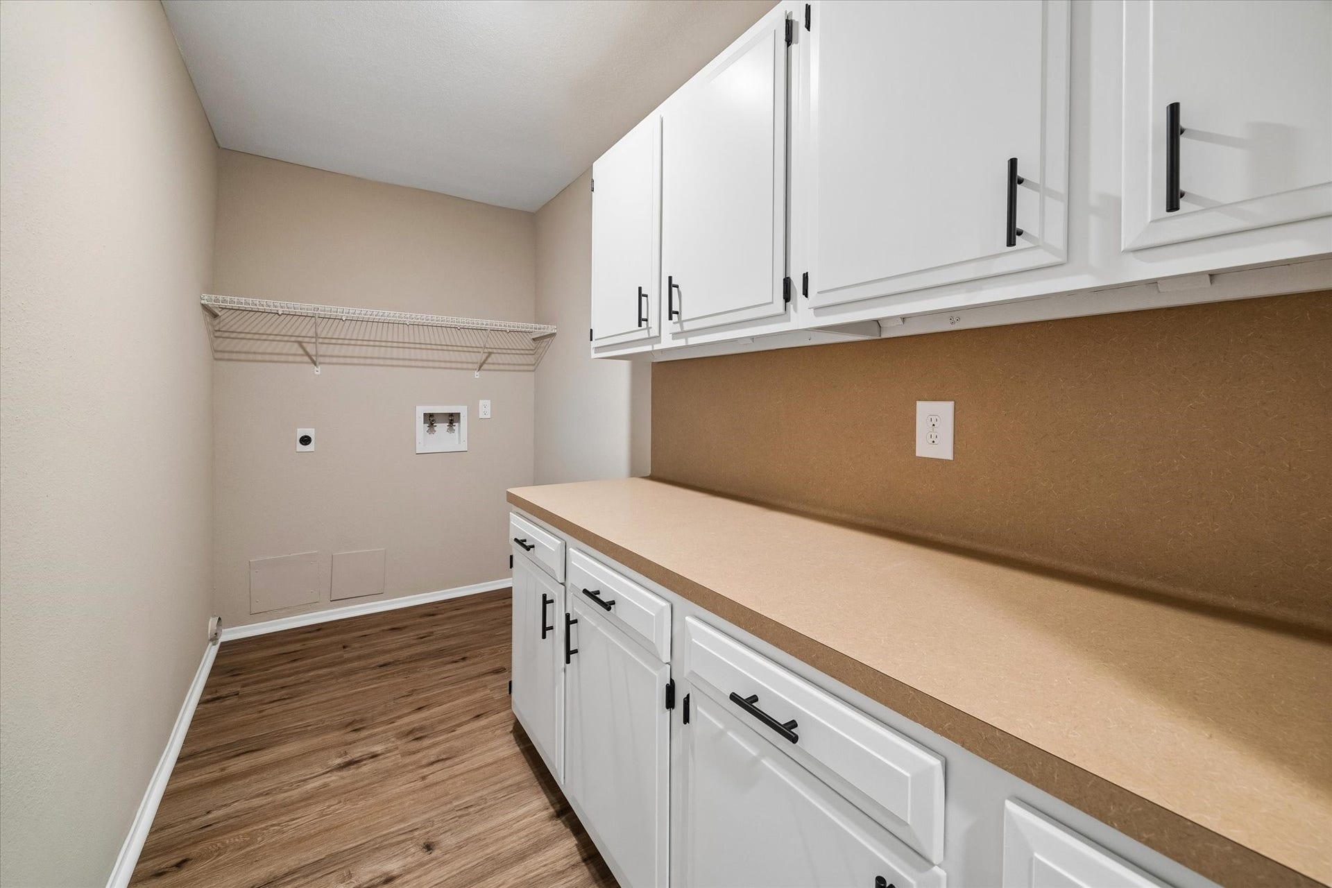 9807 Sparrow Street, La Porte, TX 77571 9807 Sparrow Street, La Porte, TX 77571