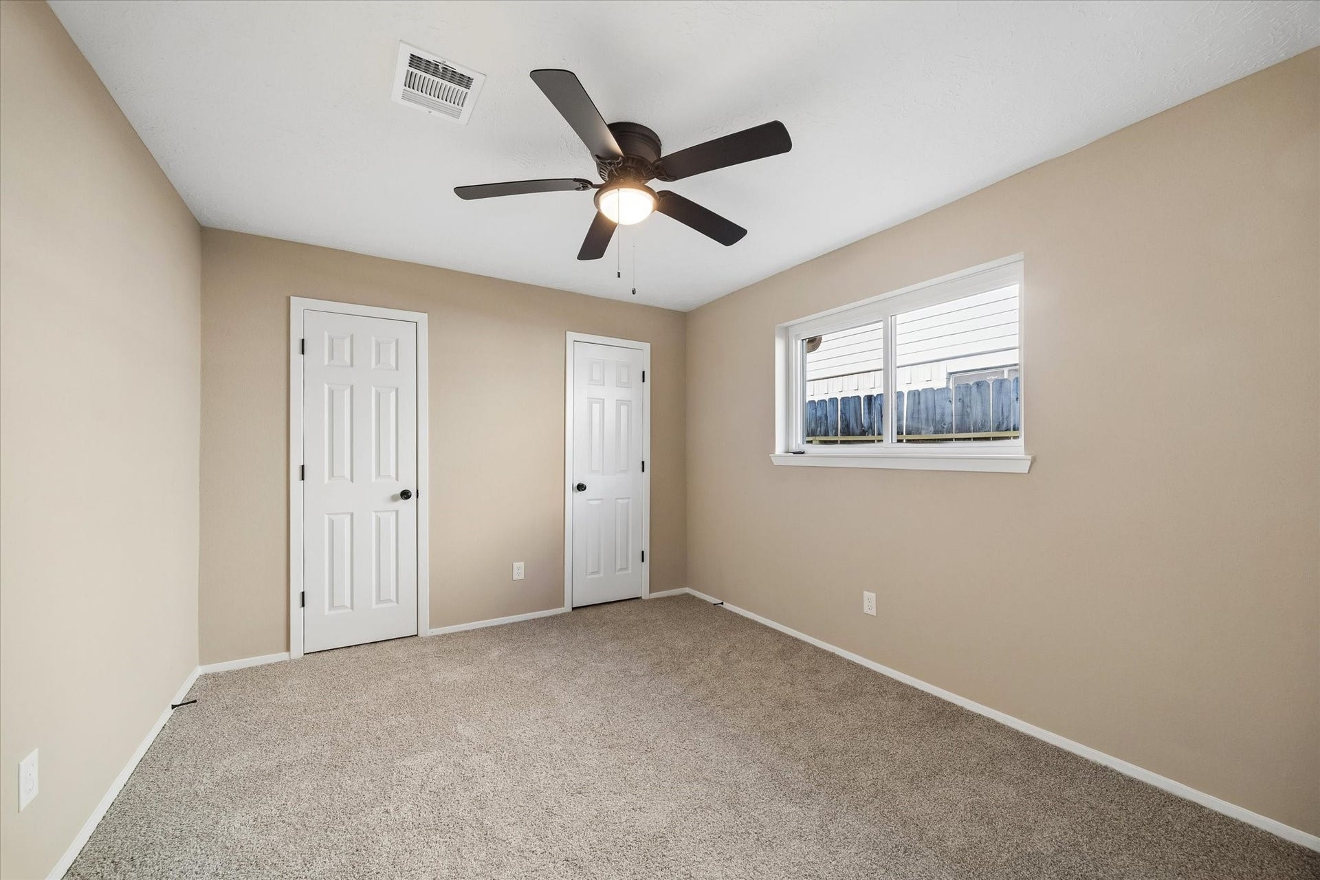 9807 Sparrow Street, La Porte, TX 77571 9807 Sparrow Street, La Porte, TX 77571