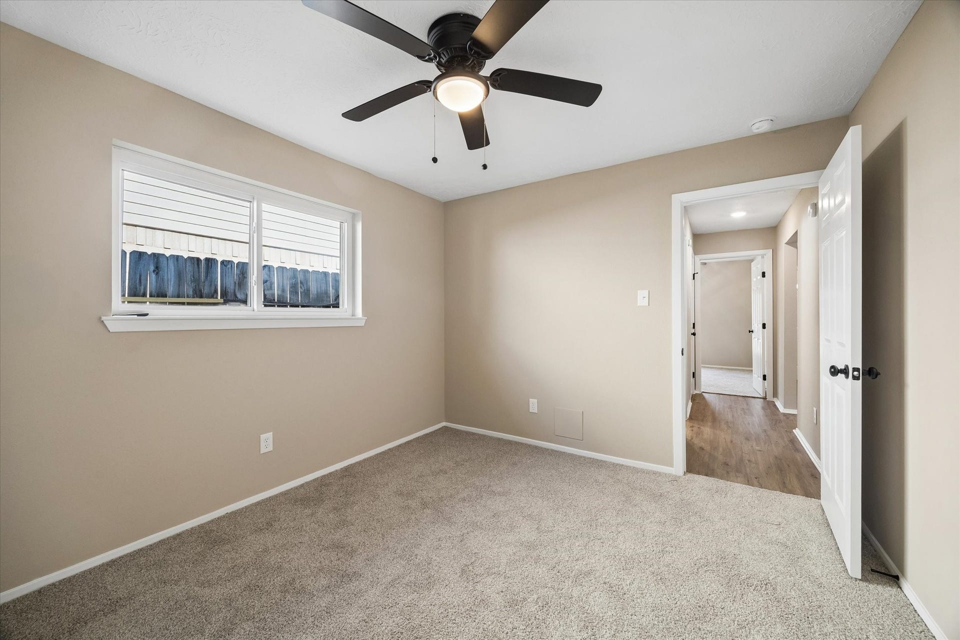9807 Sparrow Street, La Porte, TX 77571 9807 Sparrow Street, La Porte, TX 77571