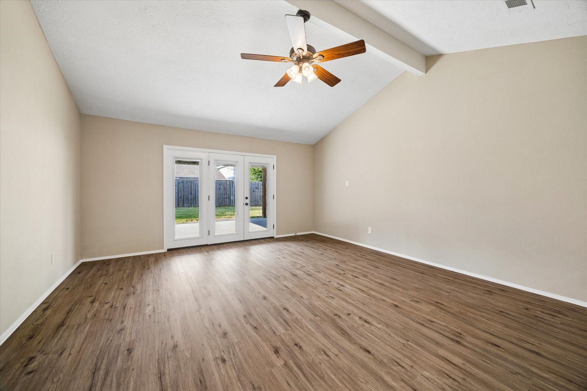 9807 Sparrow Street, La Porte, TX 77571 9807 Sparrow Street, La Porte, TX 77571