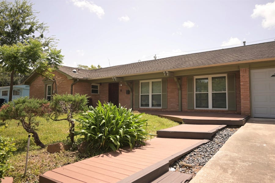 Property photo for 9810 Cliffwood Drive, Houston, TX