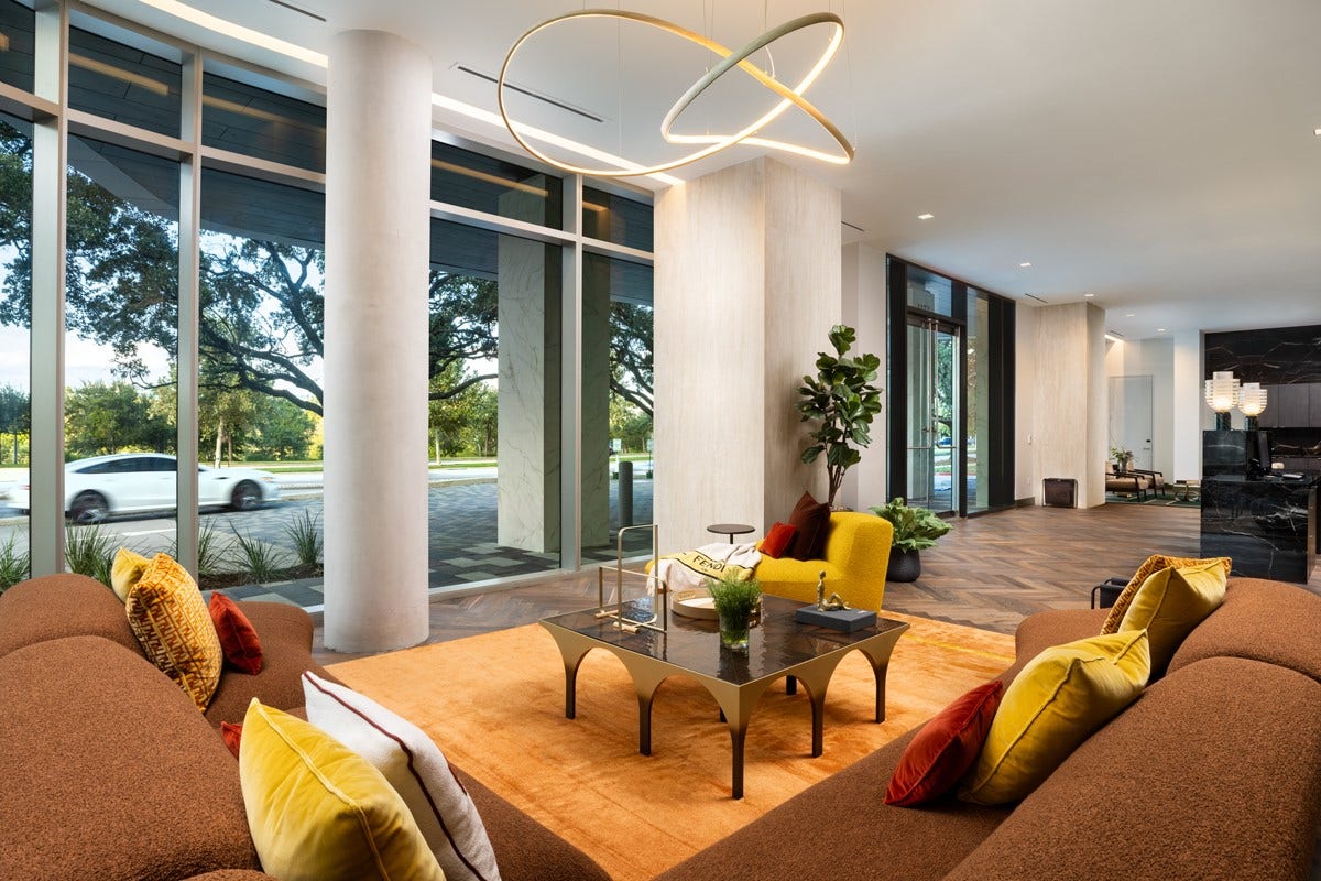 1711 Allen Parkway, #2102, Houston, TX 77019 This grand entrance captivates with its sophisticated design, where every detail exudes luxury. From the elegant seating to the lavish finishes, immerse yourself in a world of refined elegance from the moment you arrive.