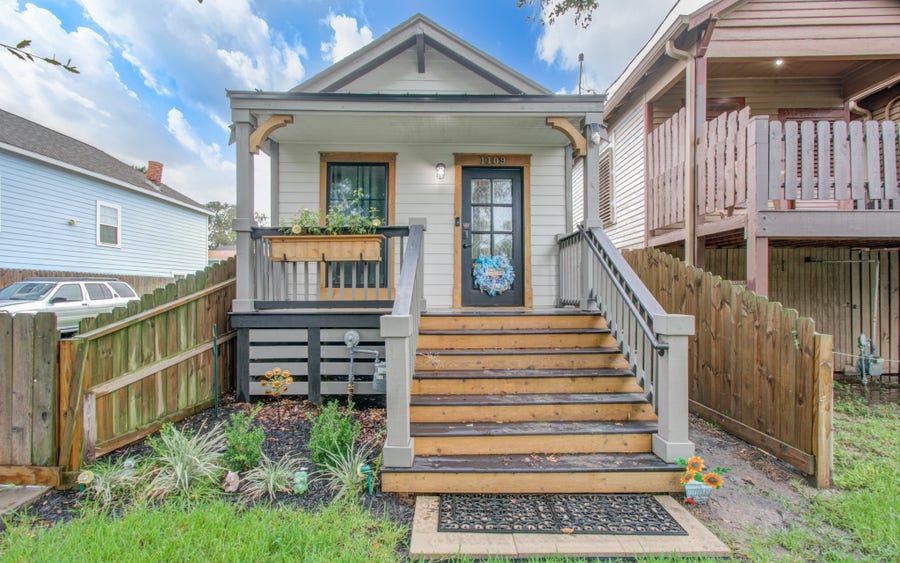 Property photo for 1109 31st Street, Galveston, TX