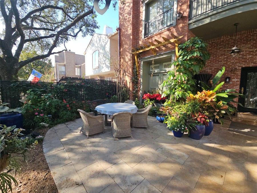 Property photo for 4716 Post Oak Timber Drive, Houston, TX