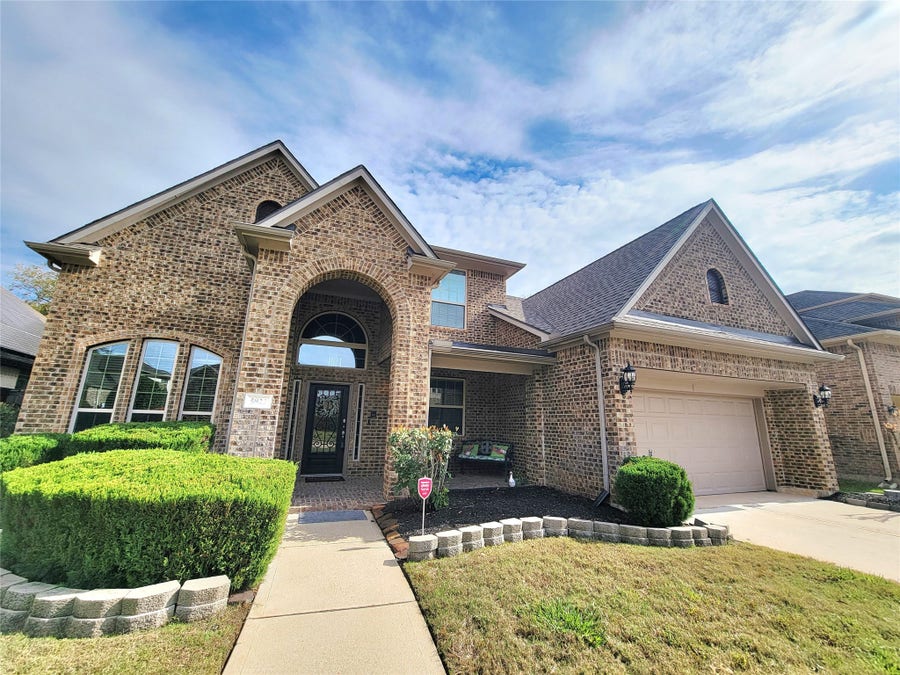 Property photo for 5822 Crawford Hill Lane, Sugar Land, TX