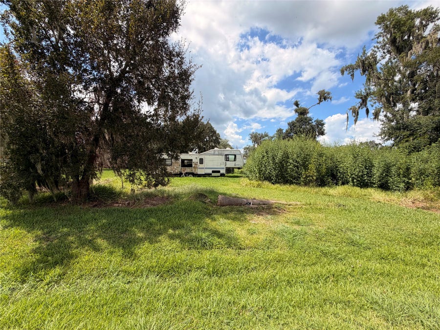 Property photo for 1725 County Road 244d, Brazoria, TX