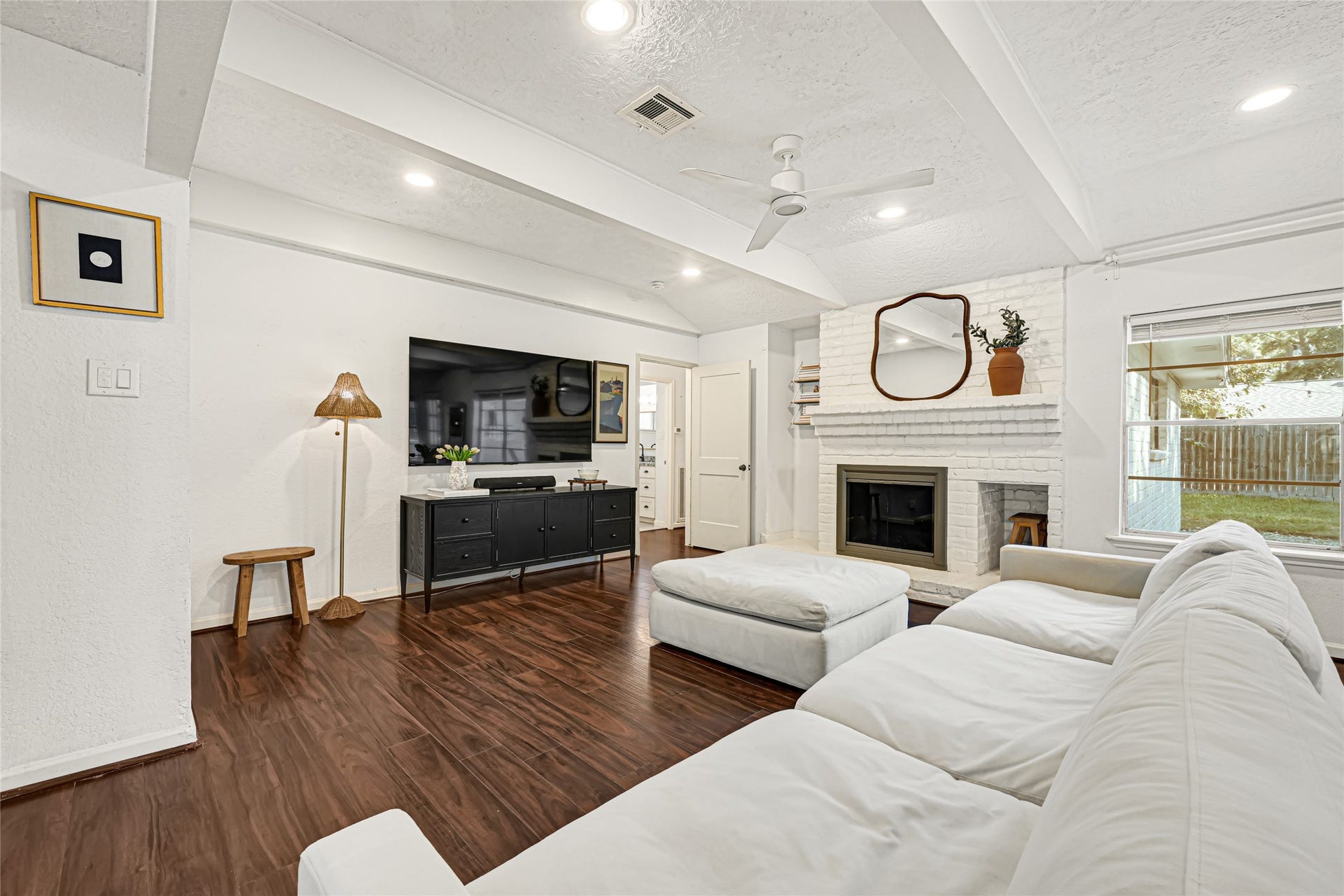 25410 Fairbrook Lane, Spring, TX 77373 Recessed lighting in main living areas
