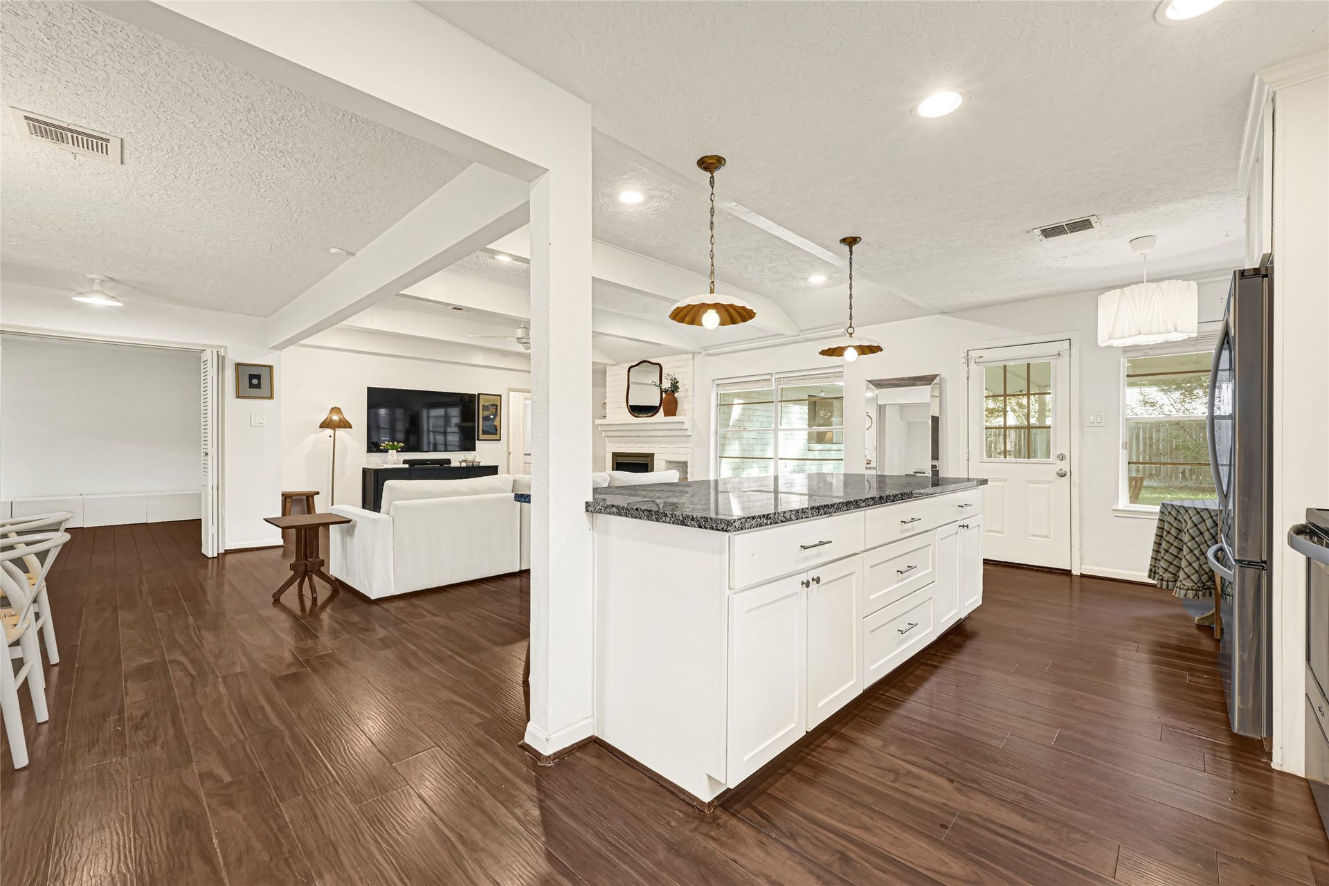 25410 Fairbrook Lane, Spring, TX 77373 Kitchen is OPEN TO FAMILY ROOM
