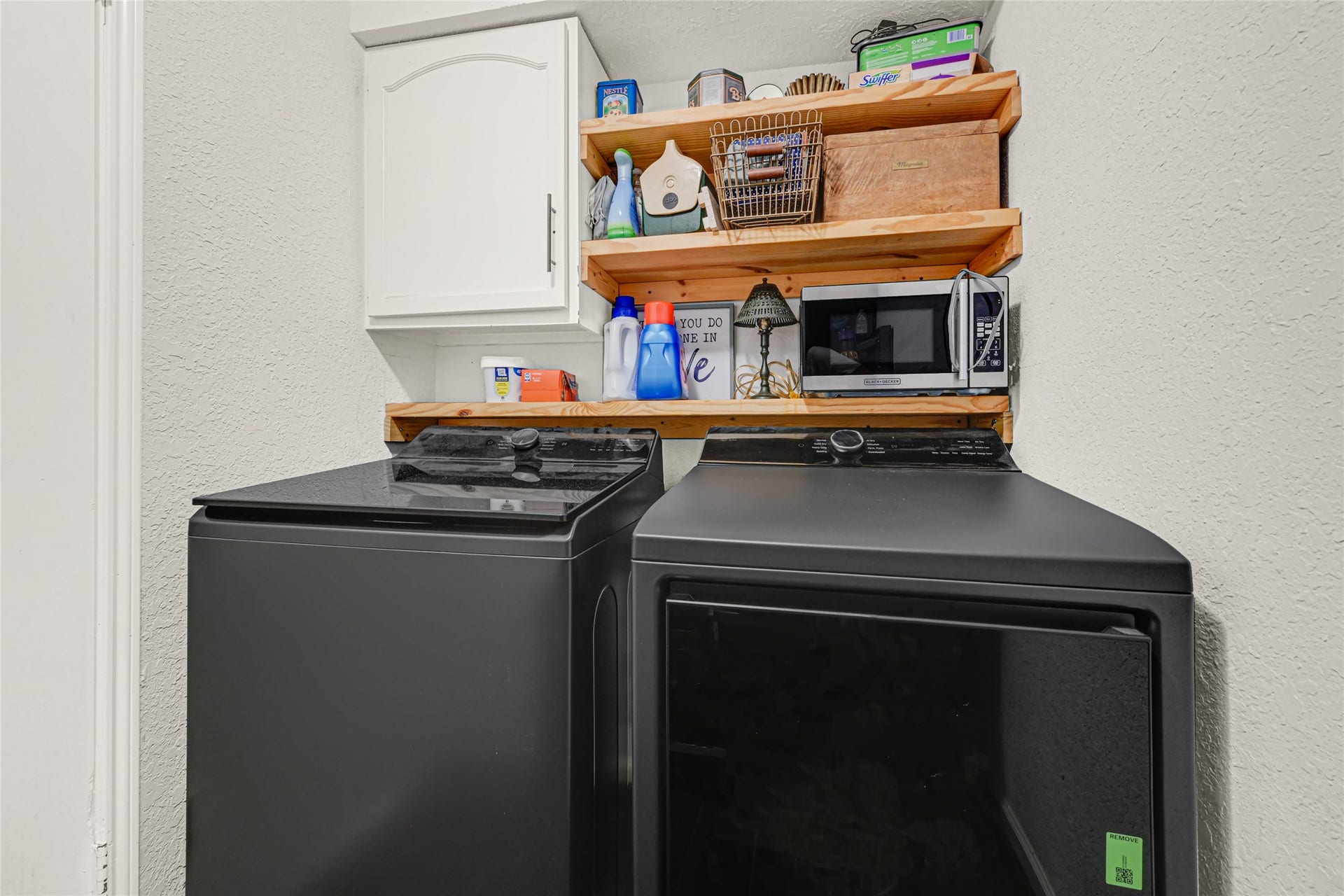 25410 Fairbrook Lane, Spring, TX 77373 Washer and Dryer included!