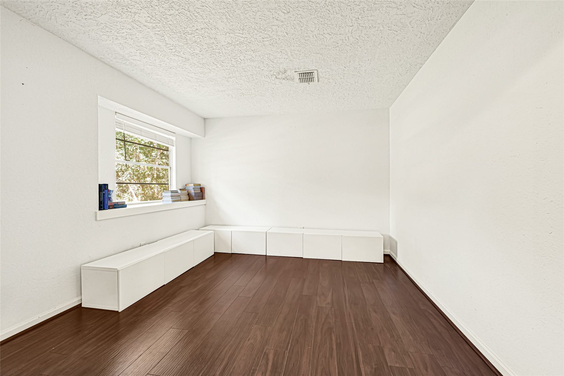 25410 Fairbrook Lane, Spring, TX 77373 Bonus room (original photo)