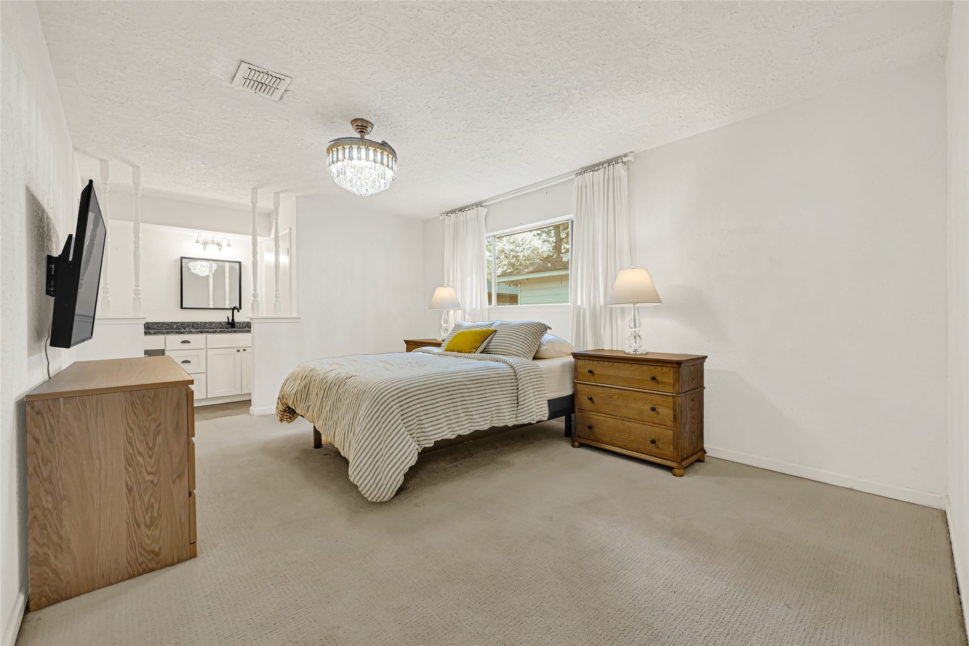 25410 Fairbrook Lane, Spring, TX 77373 Spacious primary bedroom