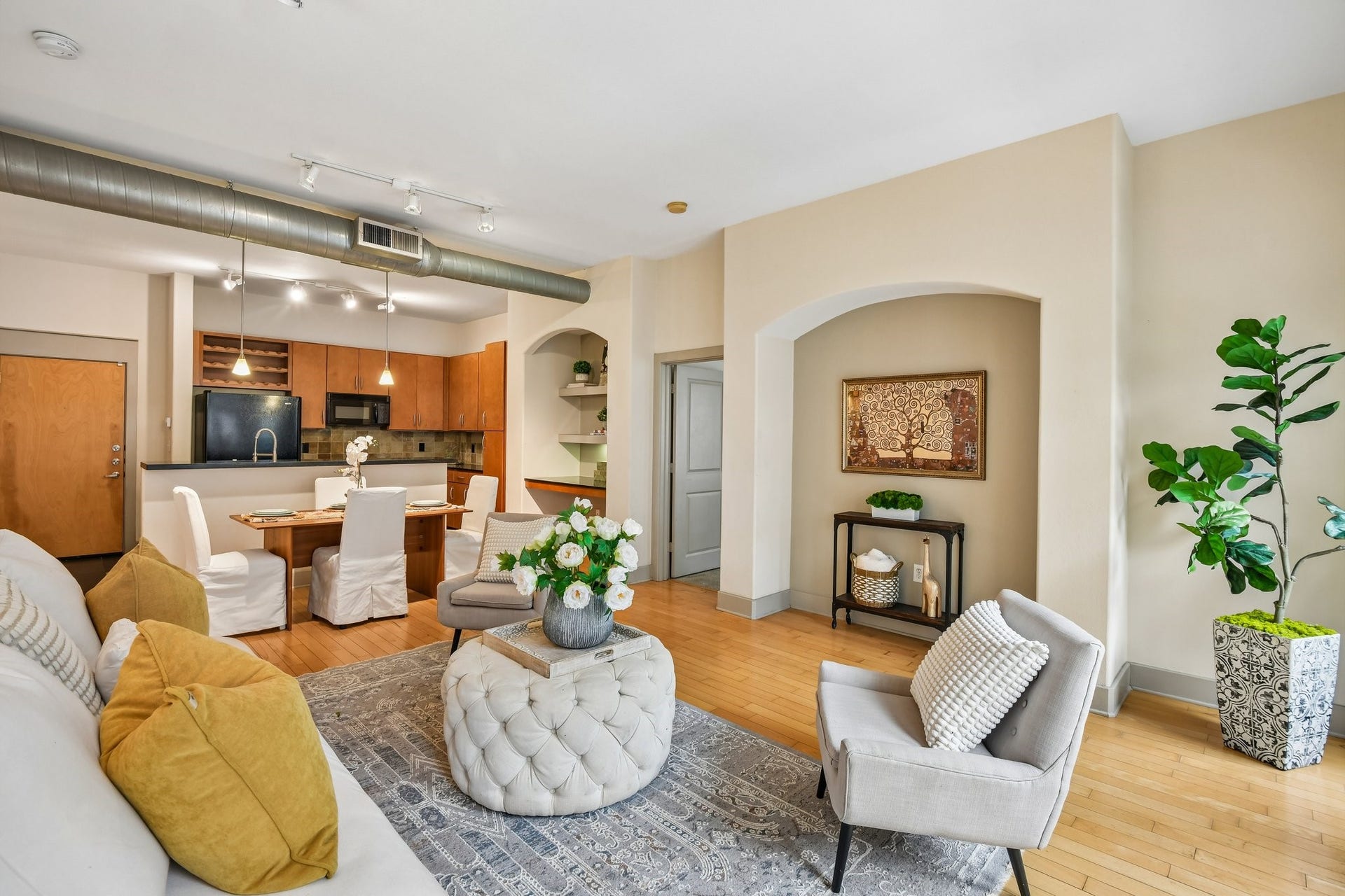 1901 Post Oak Boulevard, #2607, Houston, TX 77056 Modern Loft Style Living