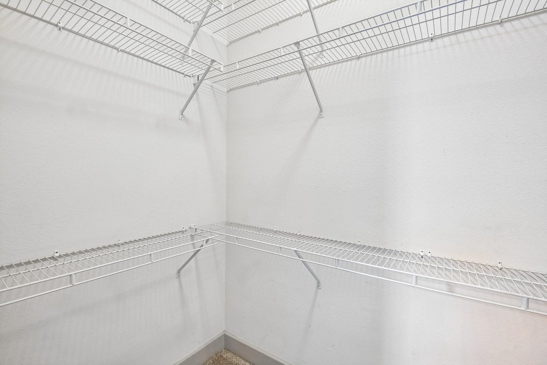 1901 Post Oak Boulevard, #2607, Houston, TX 77056 Also features a large walk in closet