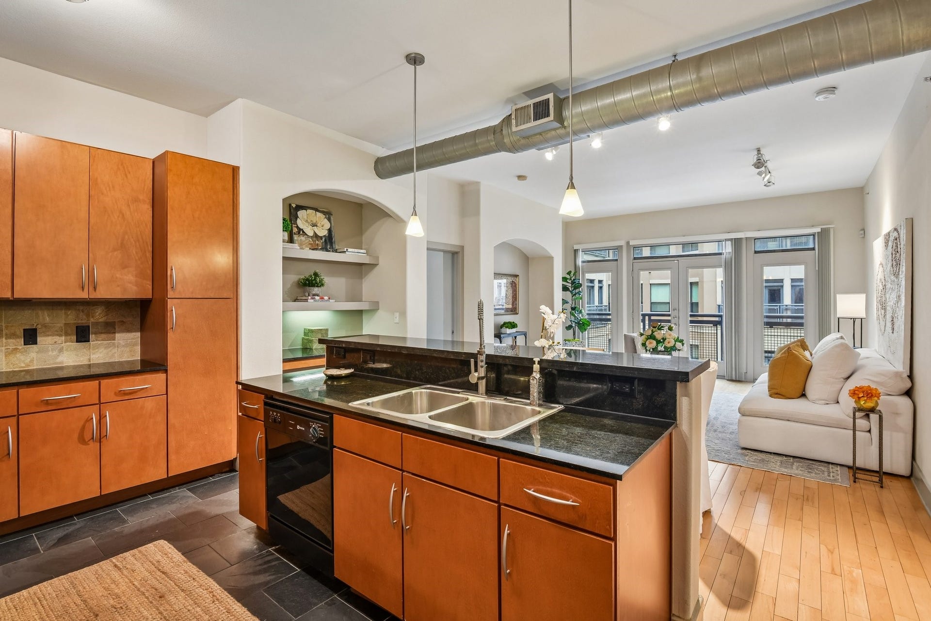 1901 Post Oak Boulevard, #2607, Houston, TX 77056 Great of entertaining and serving guests