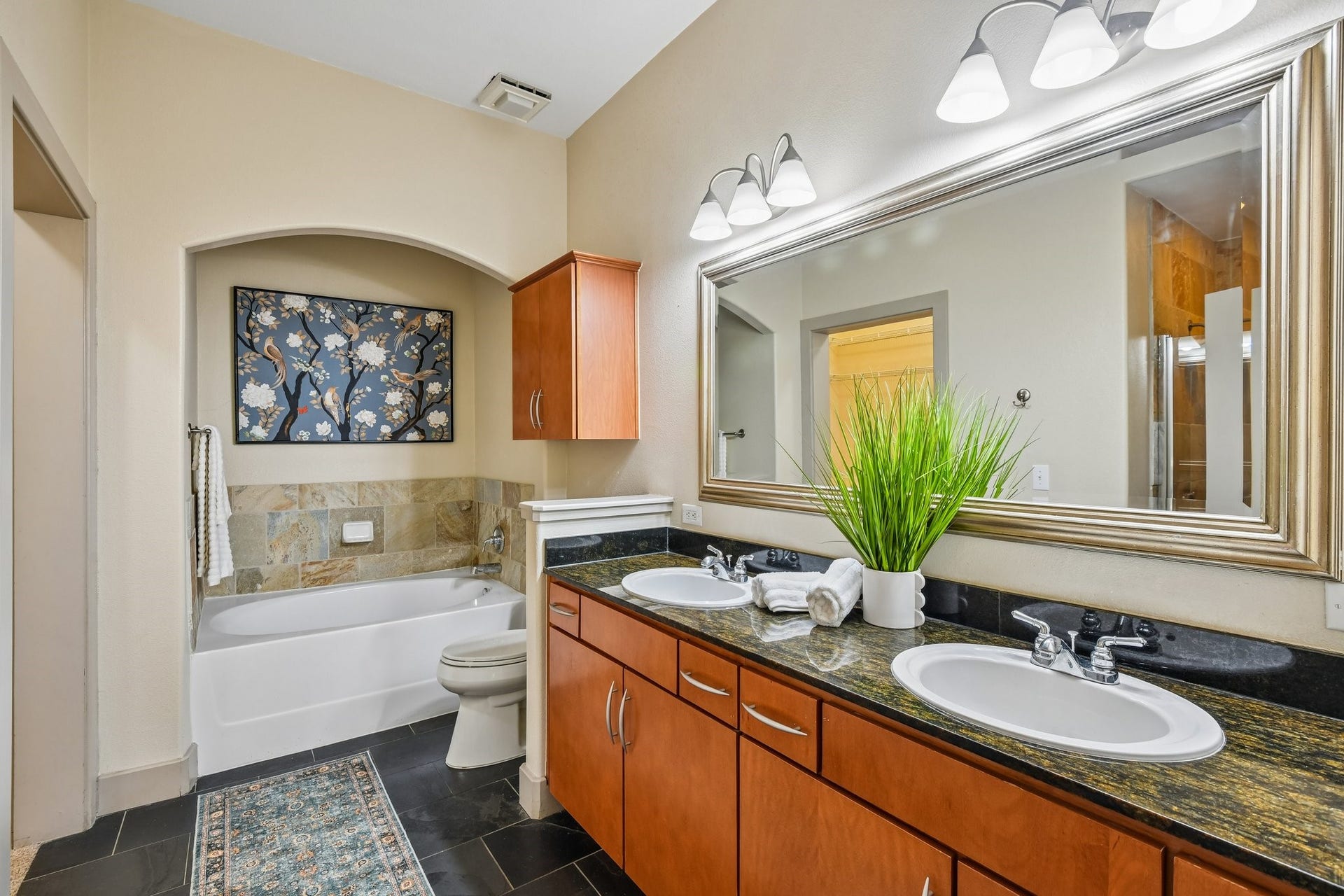 1901 Post Oak Boulevard, #2607, Houston, TX 77056 Large double vanity and garden tub- perfect for relaxing