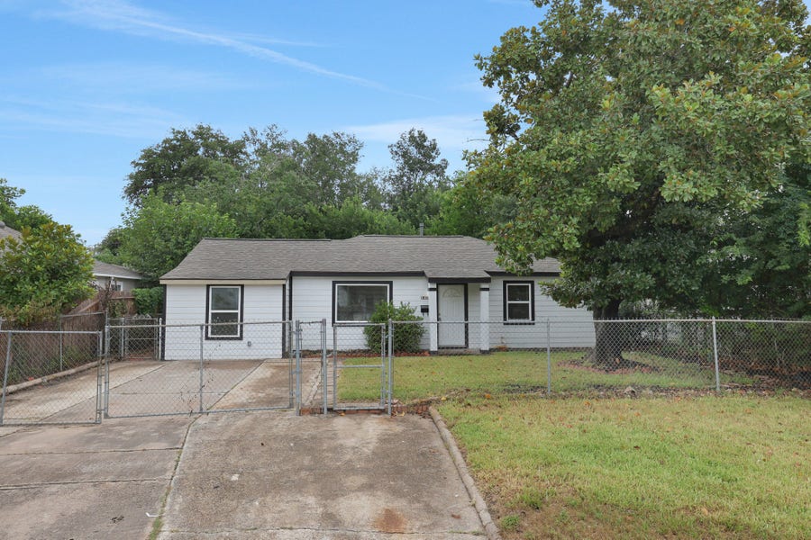 Property photo for 9409 Fairland Drive, Houston, TX