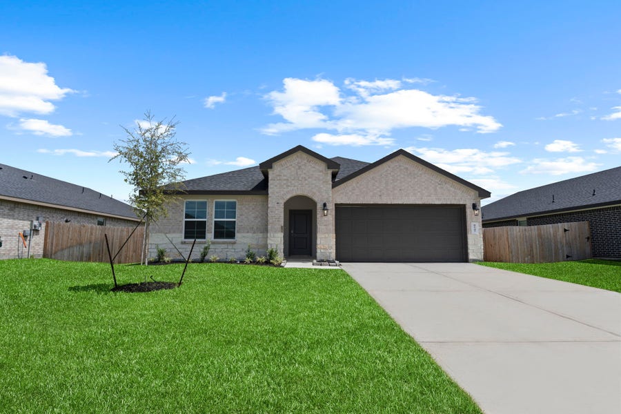 Property photo for 1019 Paddlefish Lane, Alvin, TX