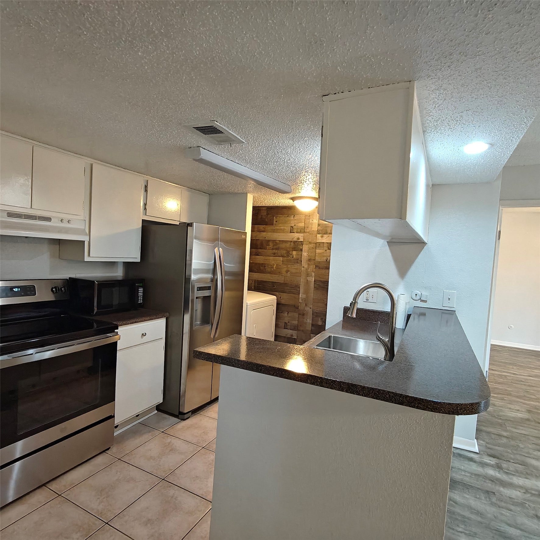 260 El Dorado Boulevard, #808, Houston, TX 77598 260 El Dorado Boulevard, #808, Houston, TX 77598