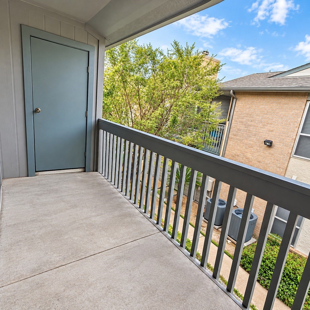260 El Dorado Boulevard, #808, Houston, TX 77598 There is also storage closet for your outdoor items or whatnot.