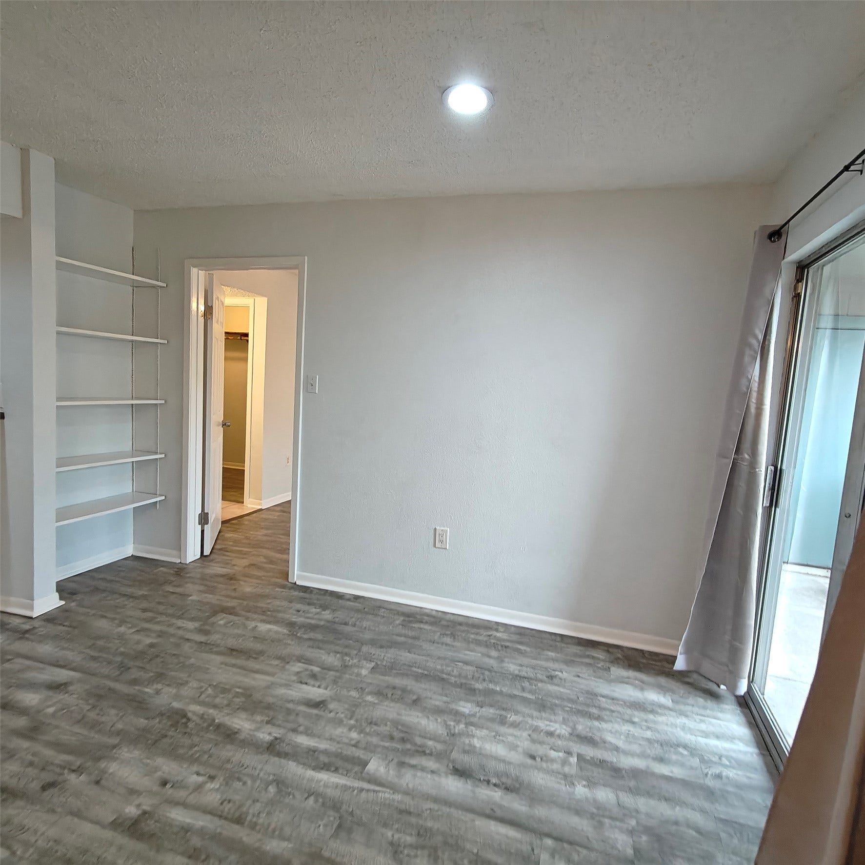 260 El Dorado Boulevard, #808, Houston, TX 77598 From Living room toward Primary bedroom.