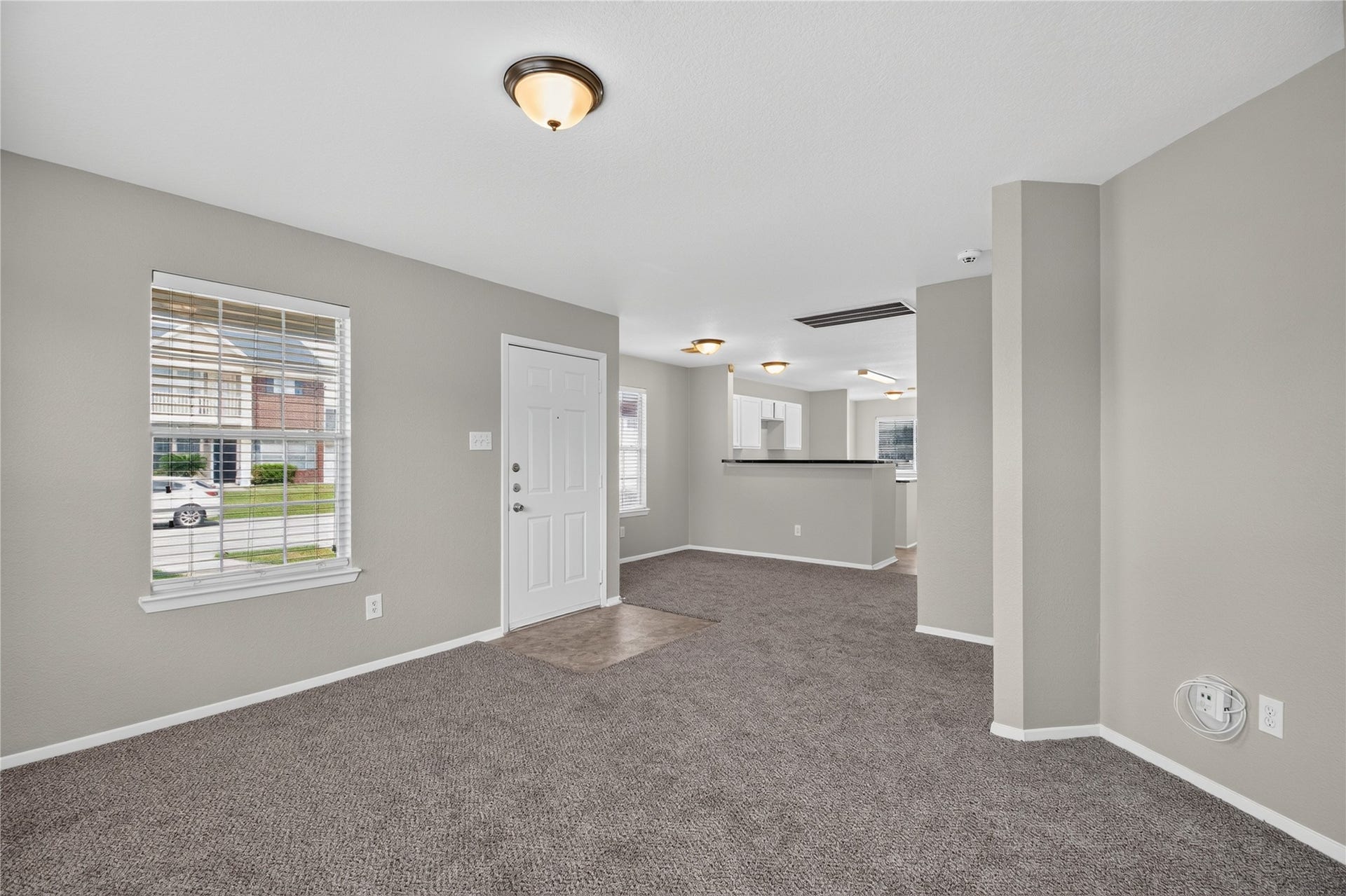19547 Fletcher Way Drive, Houston, TX 77073 Fresh paint and new carpet create a clean, move-in-ready feel from the moment you enter, with the dining area just beyond.
