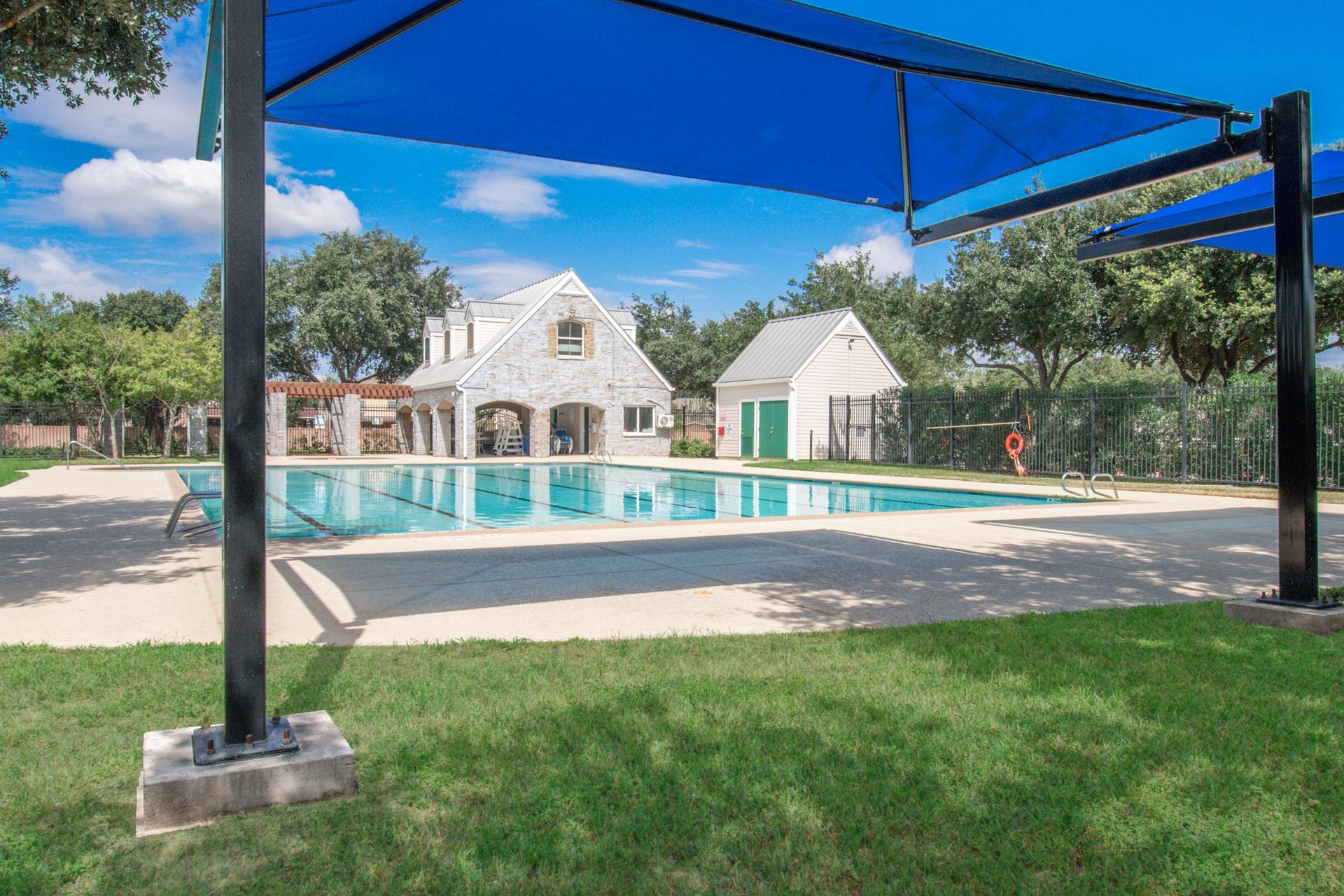 19547 Fletcher Way Drive, Houston, TX 77073 Neighborhood Pool and Clubhouse for summer fun!
