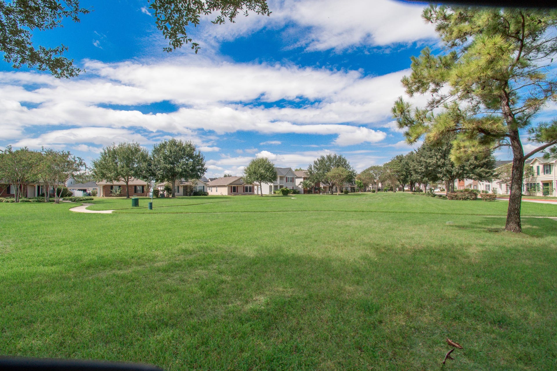 19547 Fletcher Way Drive, Houston, TX 77073 Neighborhood walking Path.
