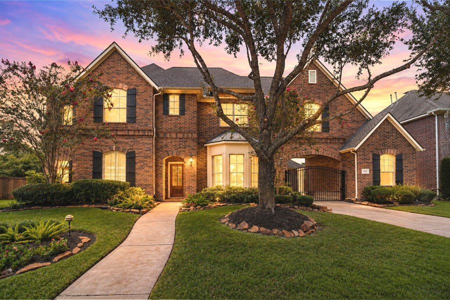 Property photo for 8607 Stones Throw Lane, Missouri City, TX
