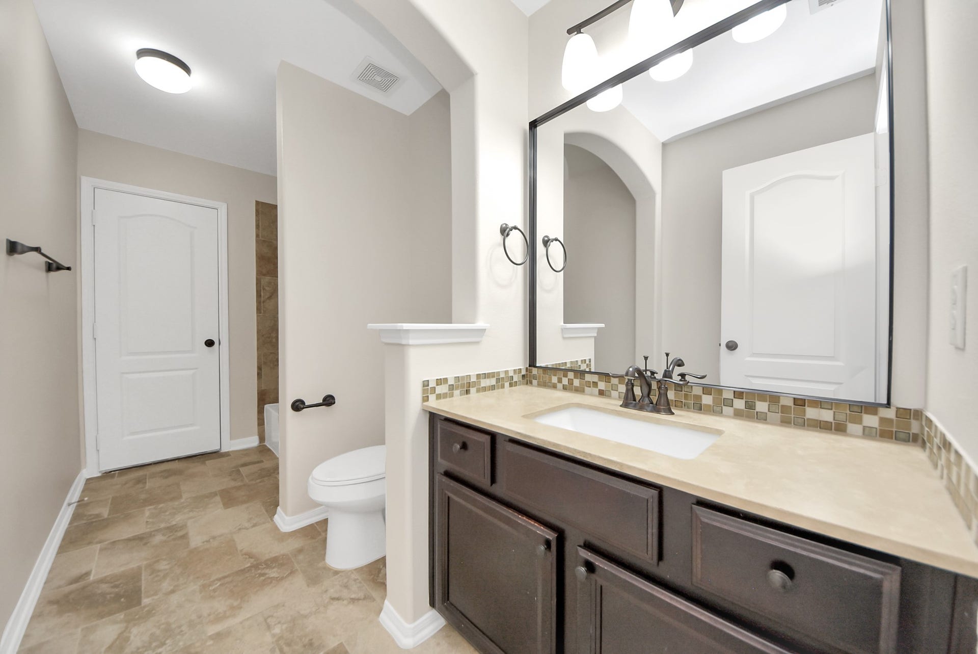 9815 Patricia Haven Lane, Humble, TX 77396 bathroom #2