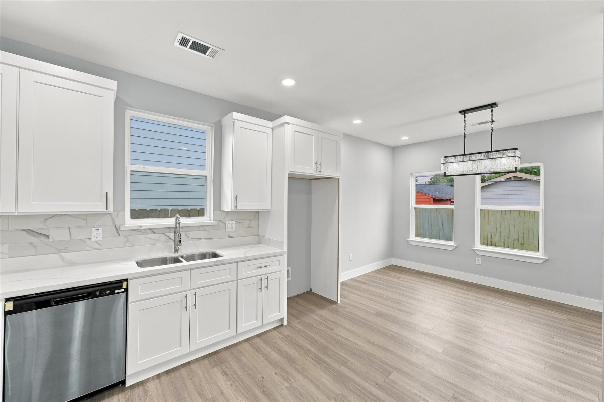 3027 Friar Point Road, Houston, TX 77051