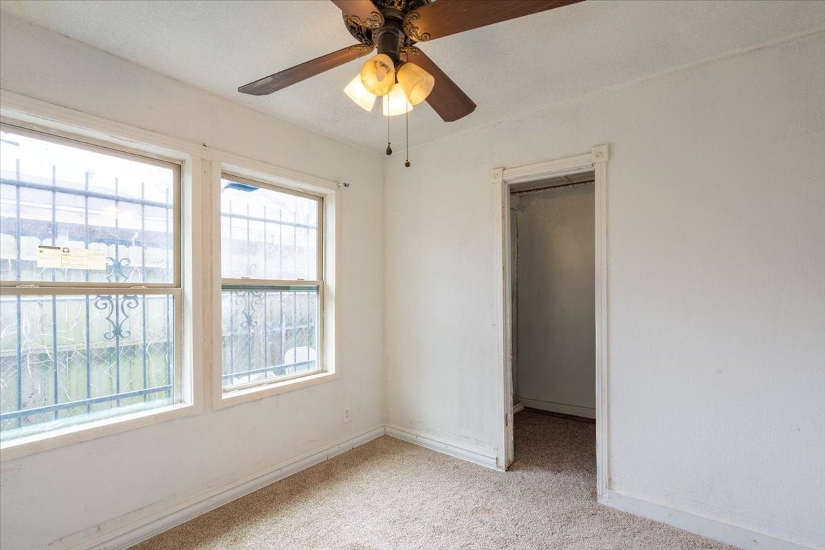 6817 Kassarine Pass, Houston, TX 77033 6817 Kassarine Pass, Houston, TX 77033