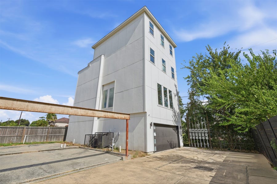 Property photo for 3913 Griggs Road, Houston, TX