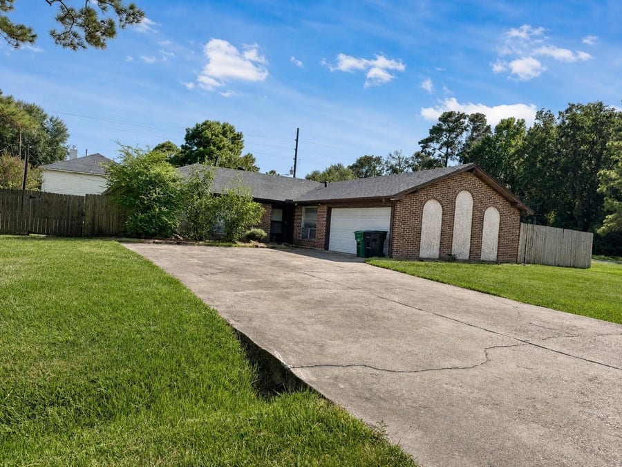 Property photo for 1747 Burning Tree Road, Houston, TX