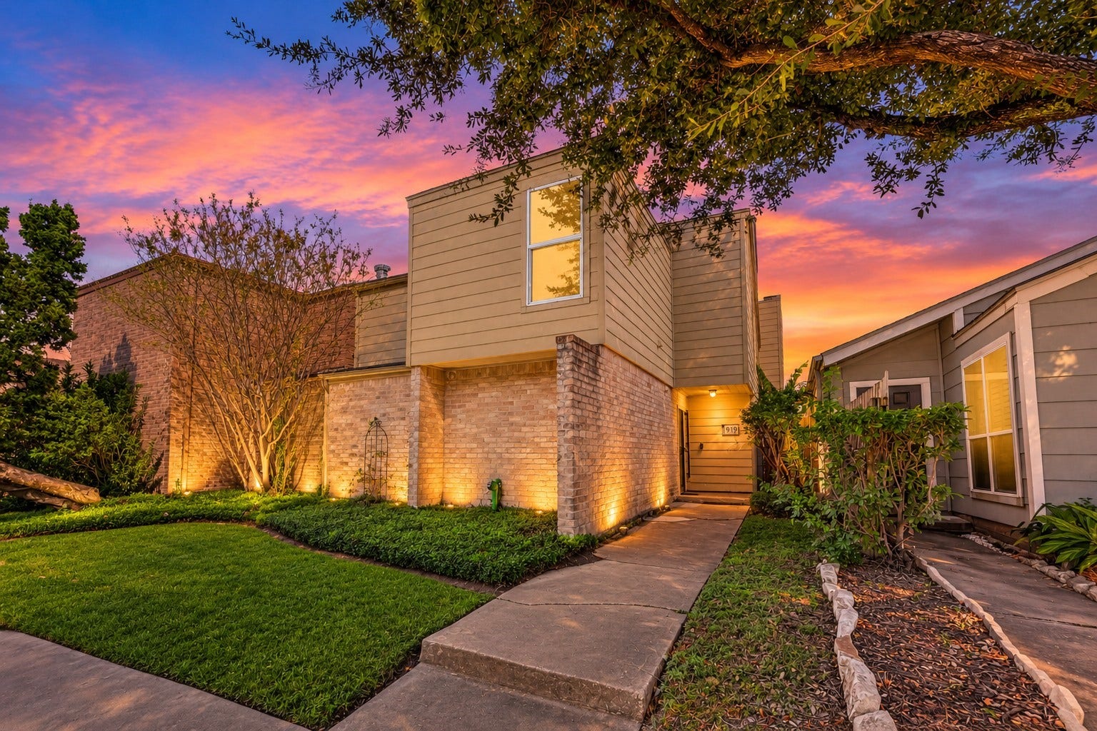1919 Wilcrest Drive, Houston, TX 77042
