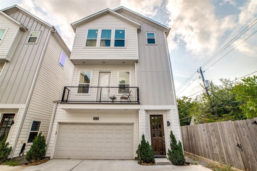 Property photo for 412 W 28th Street, #B, Houston, TX