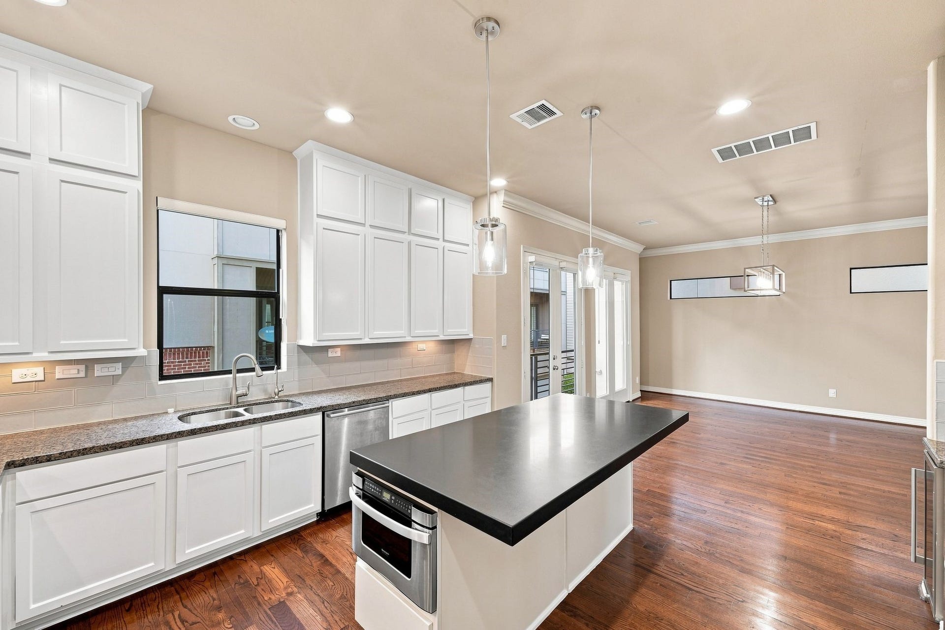 2422 Langston Street, Houston, TX 77007 2422 Langston Street, Houston, TX 77007